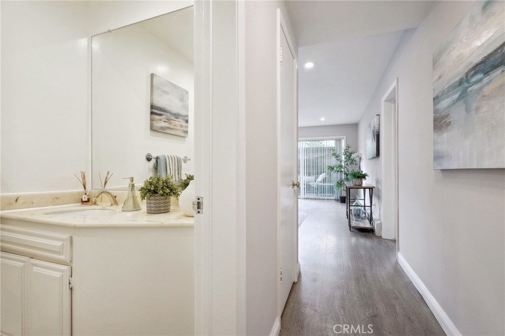 11767 Sunset Boulevard, Unit 105 Los Angeles, CA 90049 - Photo 13 of 29