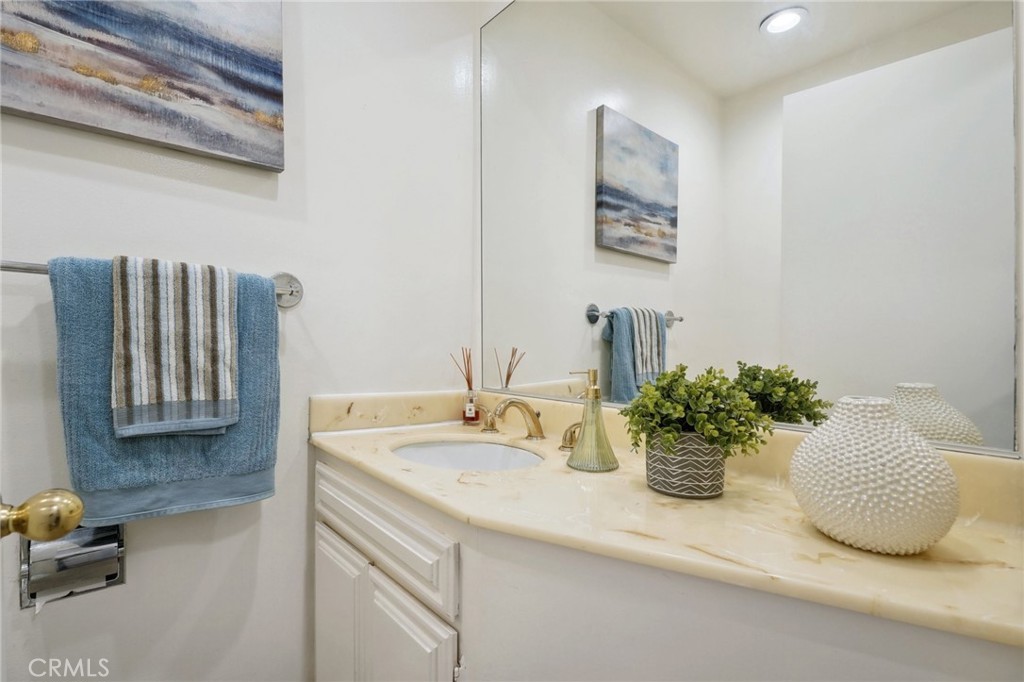 11767 Sunset Boulevard, Unit 105 Los Angeles, CA 90049 - Photo 14 of 29