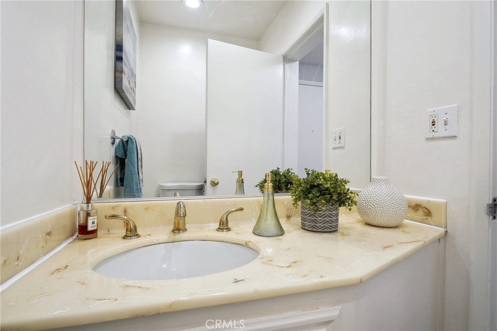 11767 Sunset Boulevard, Unit 105 Los Angeles, CA 90049 - Photo 15 of 29