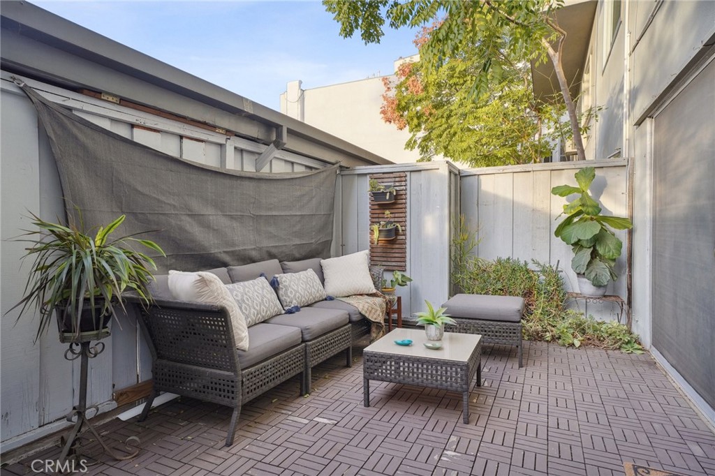 11767 Sunset Boulevard, Unit 105 Los Angeles, CA 90049 - Photo 17 of 29