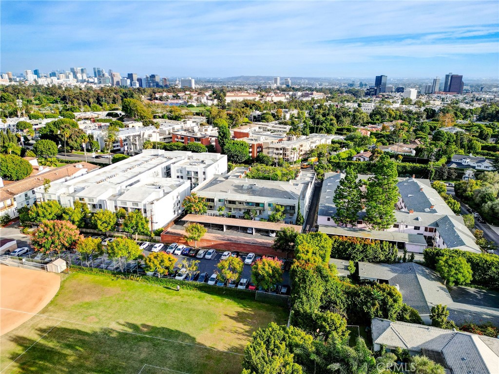 11767 Sunset Boulevard, Unit 105 Los Angeles, CA 90049 - Photo 21 of 29