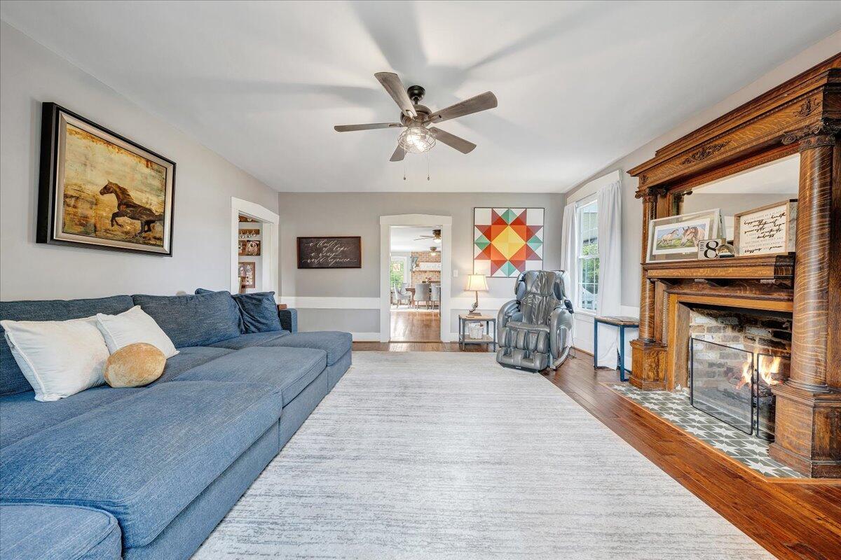 2148 Mountain View Road Vinton, VA 24179 - Photo 33 of 90 015-MIB09632