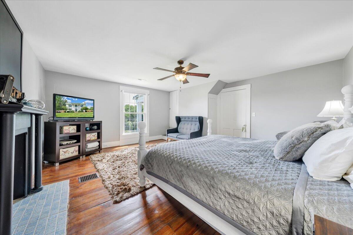 2148 Mountain View Road Vinton, VA 24179 - Photo 56 of 90 042-MIB09512