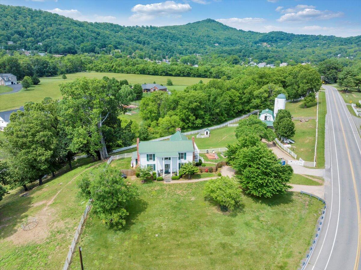 2148 Mountain View Road Vinton, VA 24179 - Photo 80 of 90 079-DJI_20250519235623_0015_D