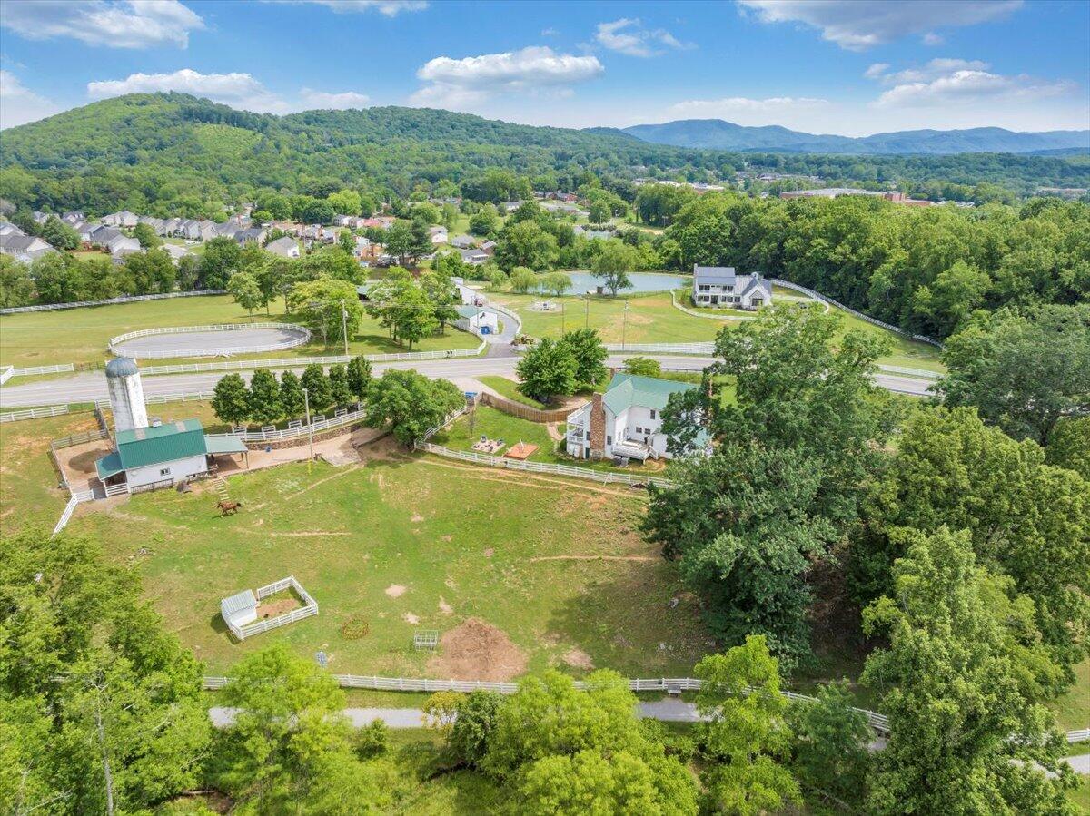 2148 Mountain View Road Vinton, VA 24179 - Photo 82 of 90 085-DJI_20250519235822_0025_D