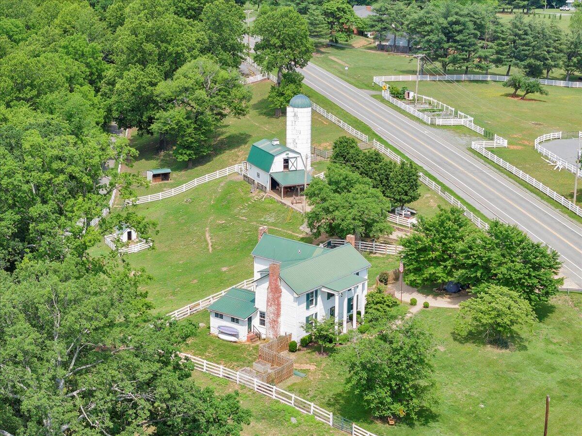 2148 Mountain View Road Vinton, VA 24179 - Photo 89 of 90 102-DJI_20250520000429_0051_D
