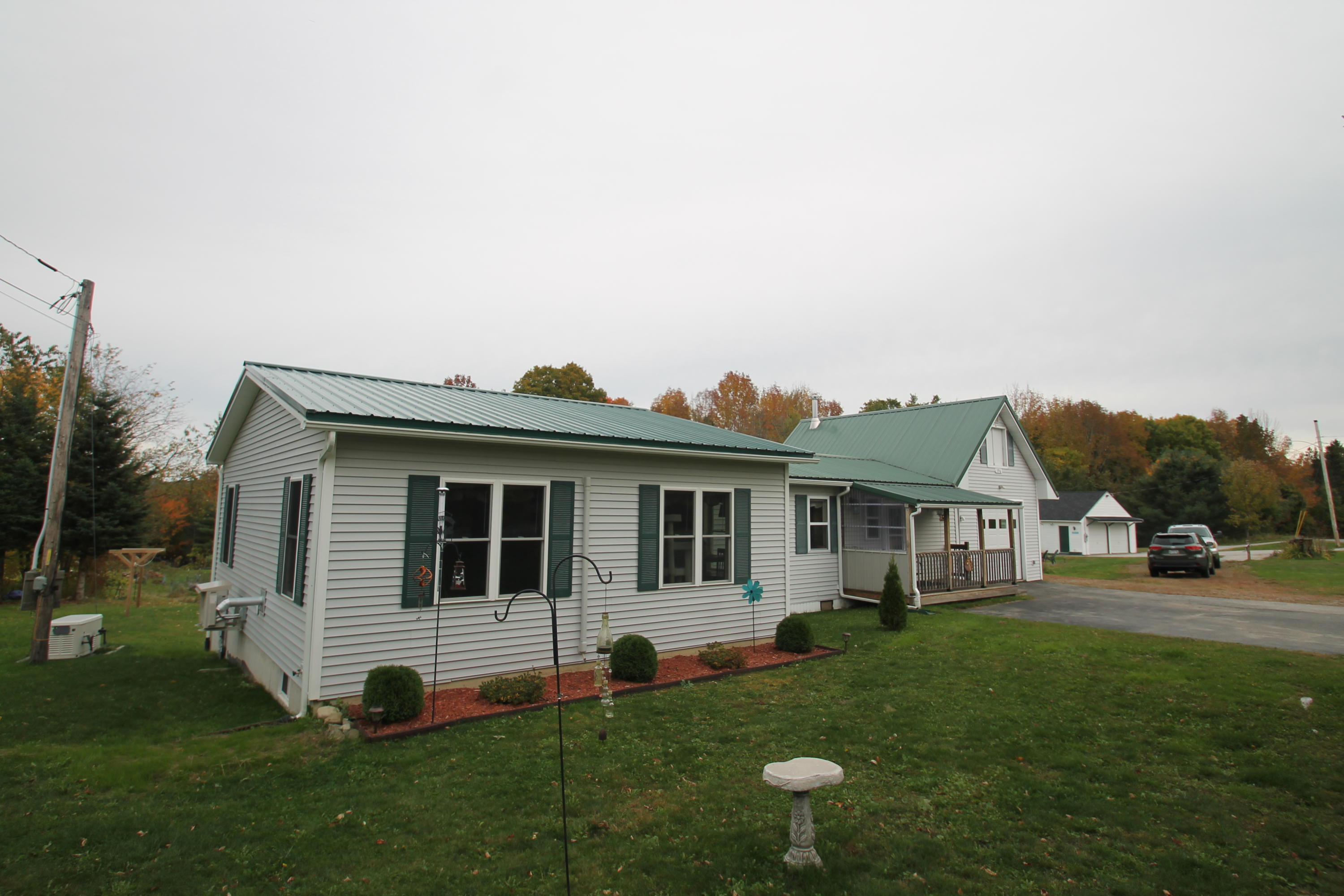396 S Road Holden, ME 04429 - Photo 1 of 33 IMG_2601