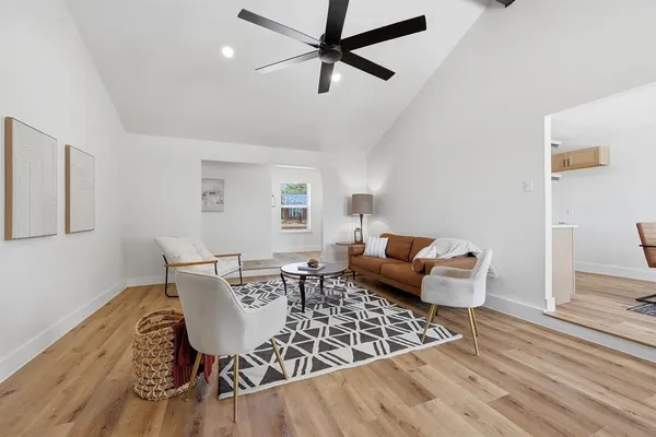 $489,900 | 3813 Fox Hollow Drive, Bedford, TX 76021
