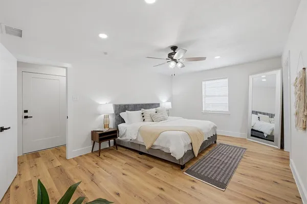 $489,900 | 3813 Fox Hollow Drive, Bedford, TX 76021