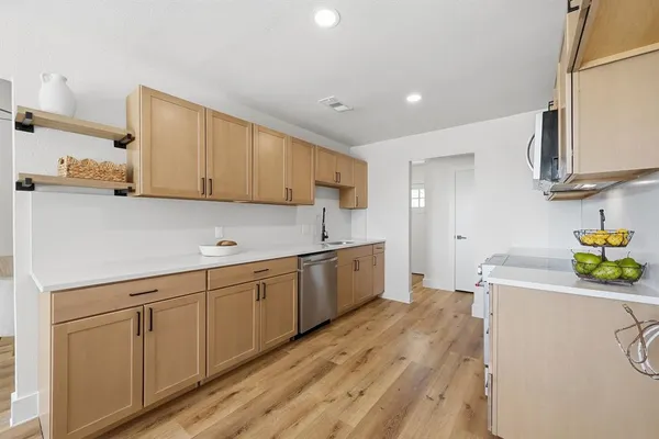 $489,900 | 3813 Fox Hollow Drive, Bedford, TX 76021