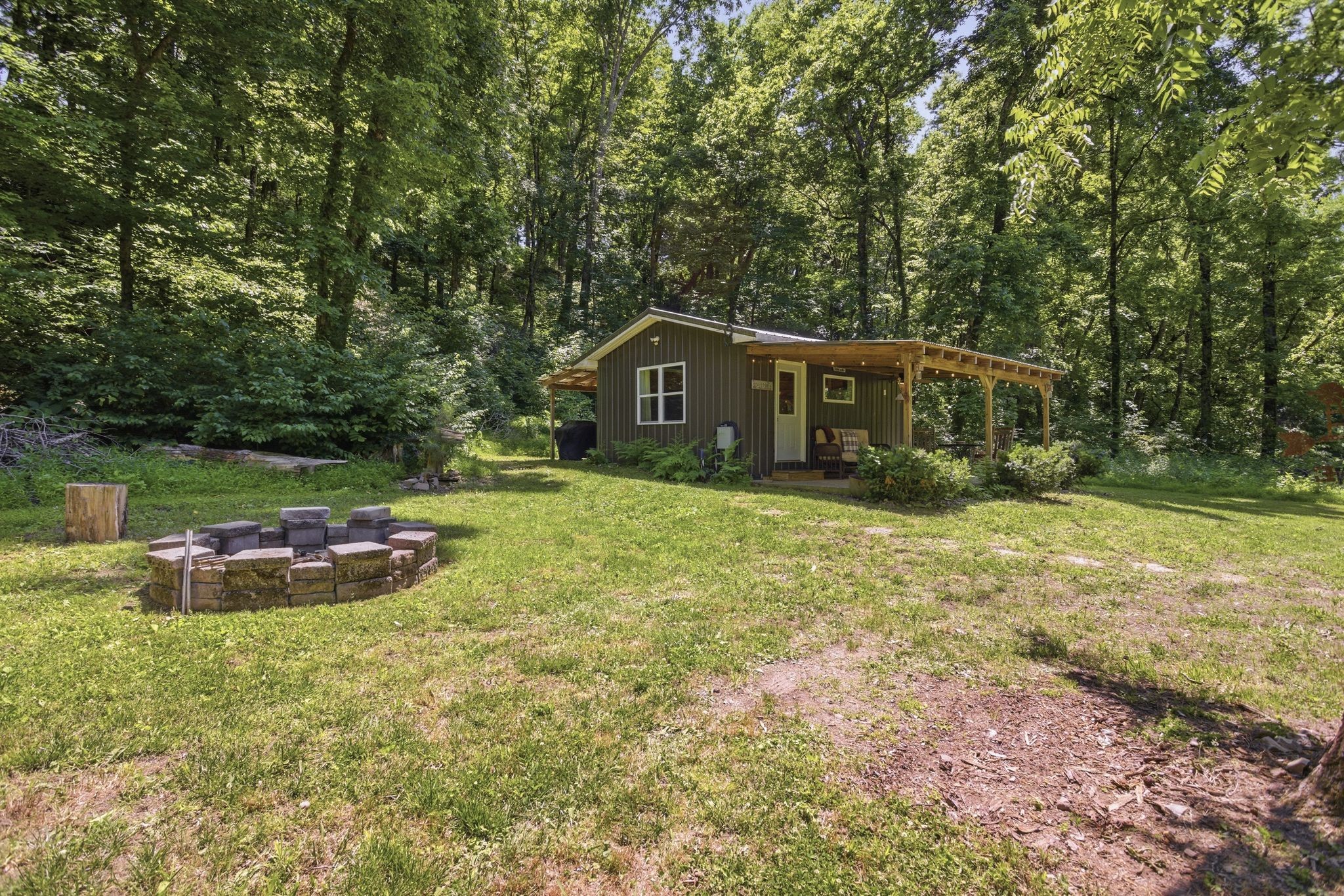 2677 Pigg Schoolhouse Road Santa Fe, TN 38482 - Photo 4 of 35 a view of a house with a yard