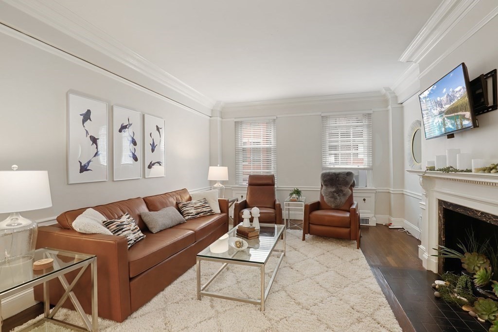 180 Commonwealth Avenue, Unit 7 Boston, MA 02116 - Photo 5 of 35