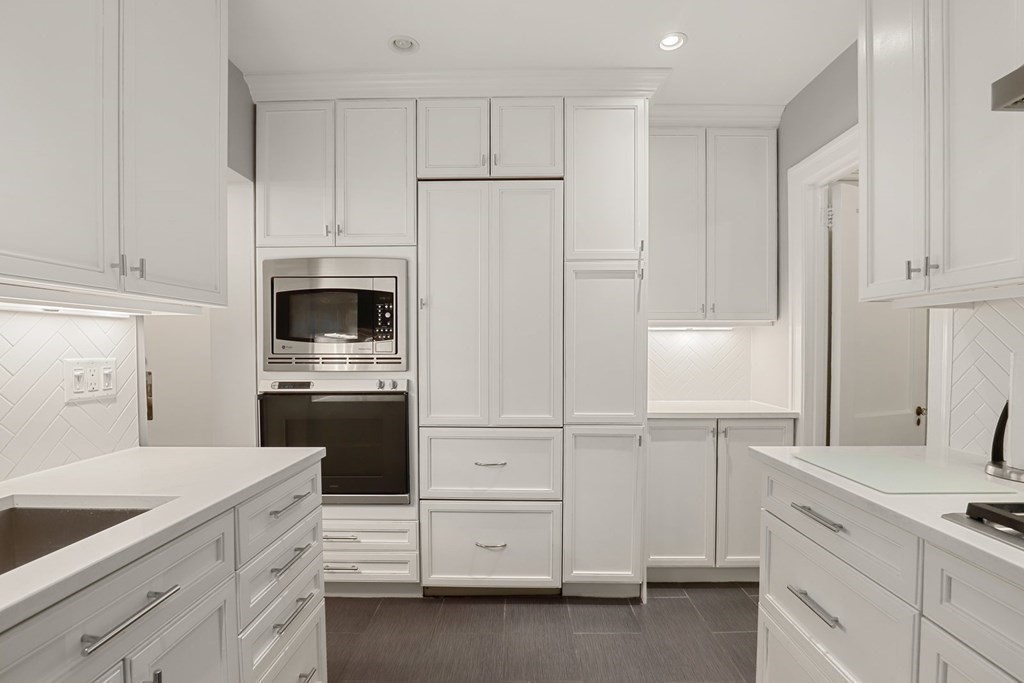 180 Commonwealth Avenue, Unit 7 Boston, MA 02116 - Photo 7 of 35