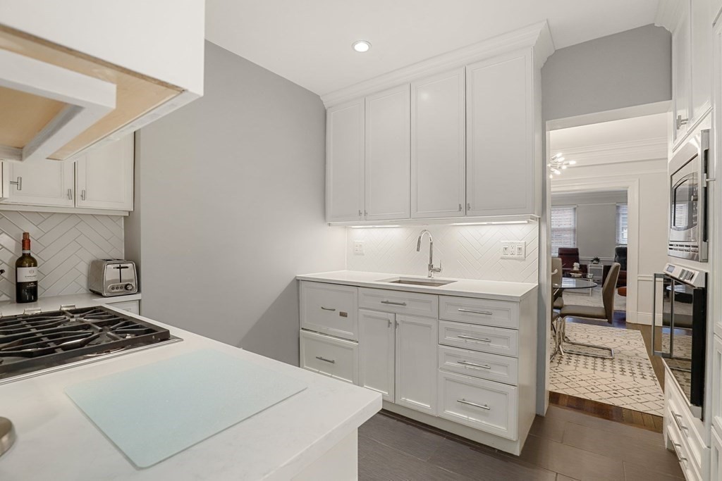 180 Commonwealth Avenue, Unit 7 Boston, MA 02116 - Photo 8 of 35