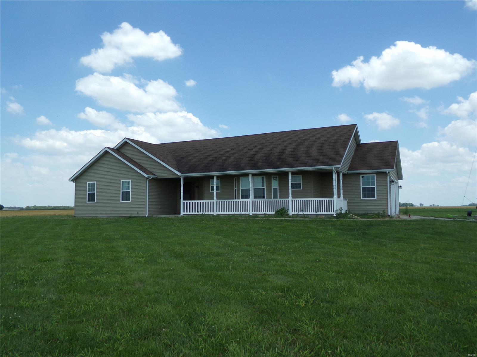 14962 Eagle Road Nashville, IL 62263 - Photo 1 of 17 Gallery Image 1
