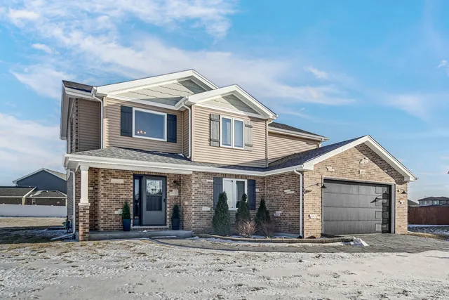 $379,900 | 4951 Cardinal Court, Monee, IL 60449