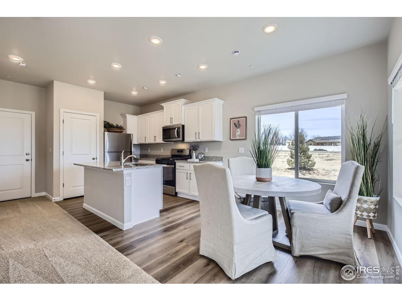 201 Robin Road Johnstown, CO 80534 - Photo 4 of 40