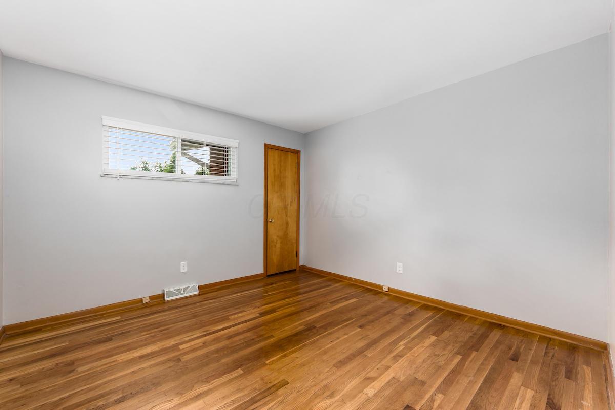 1498 Demorest Road Columbus, OH 43228 - Photo 15 of 35