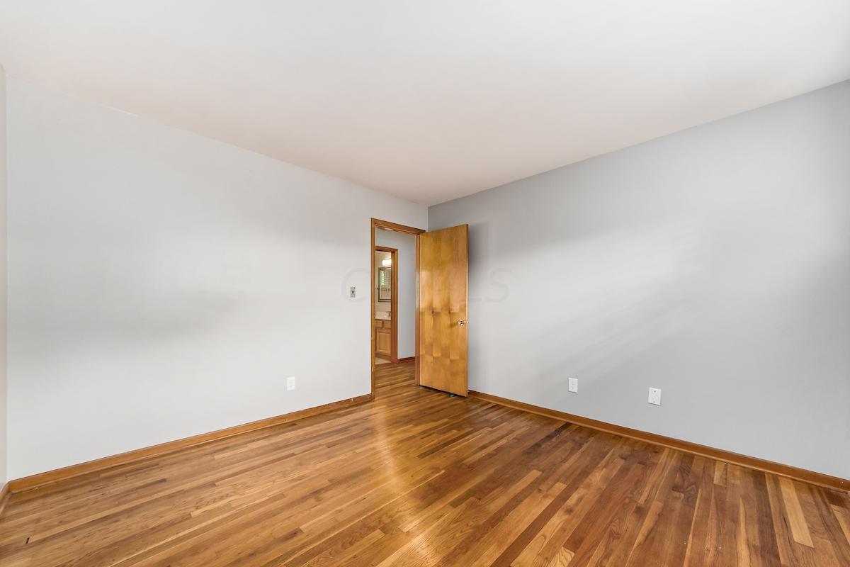 1498 Demorest Road Columbus, OH 43228 - Photo 17 of 35