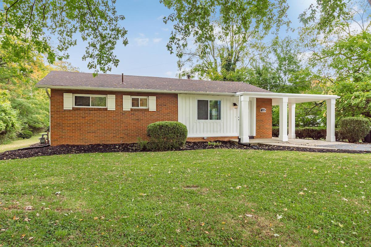1498 Demorest Road Columbus, OH 43228 - Photo 3 of 35