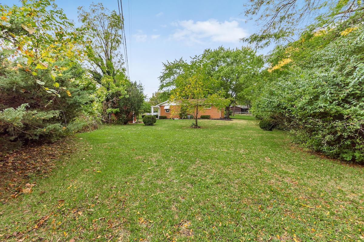 1498 Demorest Road Columbus, OH 43228 - Photo 34 of 35