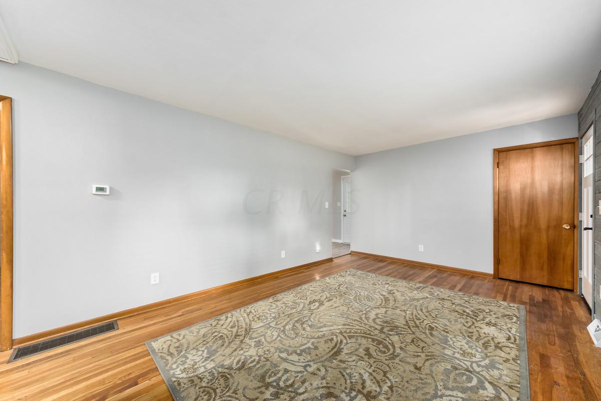 1498 Demorest Road Columbus, OH 43228 - Photo 8 of 35