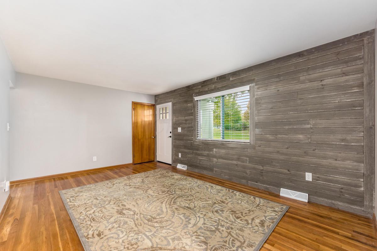 1498 Demorest Road Columbus, OH 43228 - Photo 9 of 35