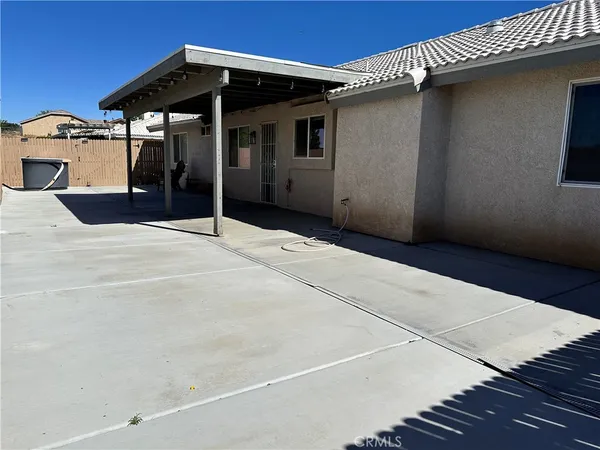$2,999 | 16716 Kayuga Street, Victorville, CA 92395