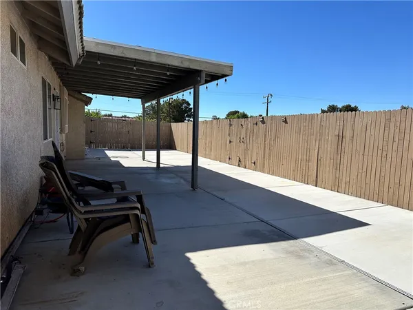 $2,999 | 16716 Kayuga Street, Victorville, CA 92395