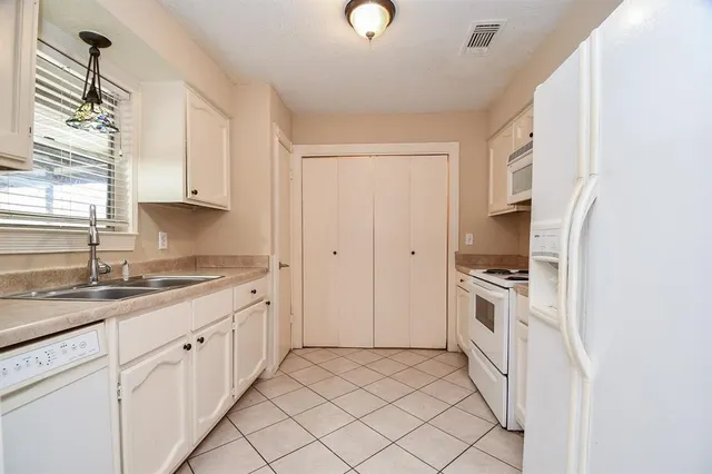 $1,645 | 14230 Cellini Drive, Cypress, TX 77429