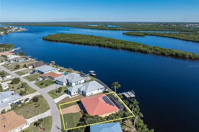 $1,325,000 | 3572 Peace River Drive, Punta Gorda, FL 33983