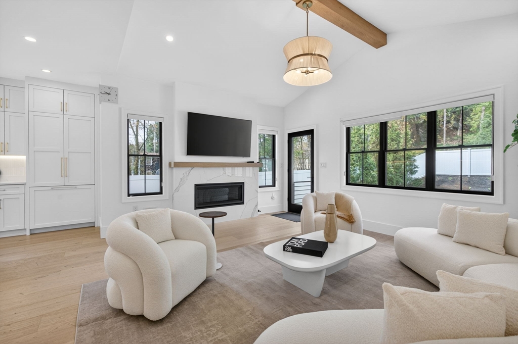 71 Cloverdale Road, Unit 1 Newton, MA 02461 - Photo 13 of 27 Gallery Image 13