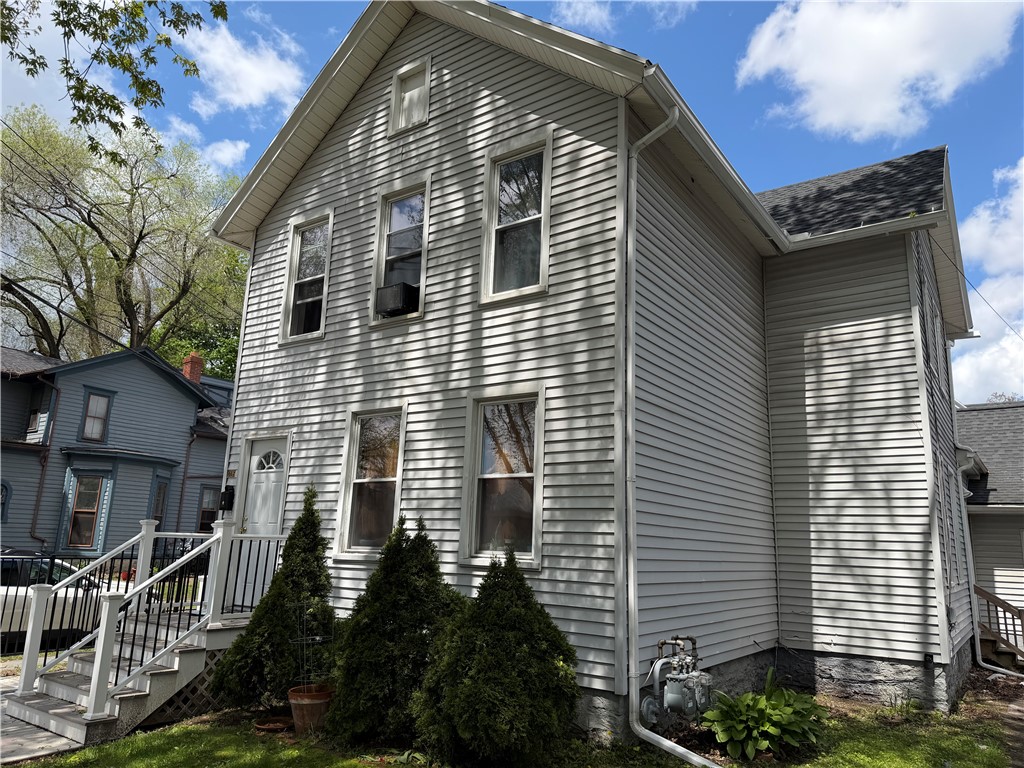224-226 Hamilton Street Rochester, NY 14620 - Photo 2 of 46