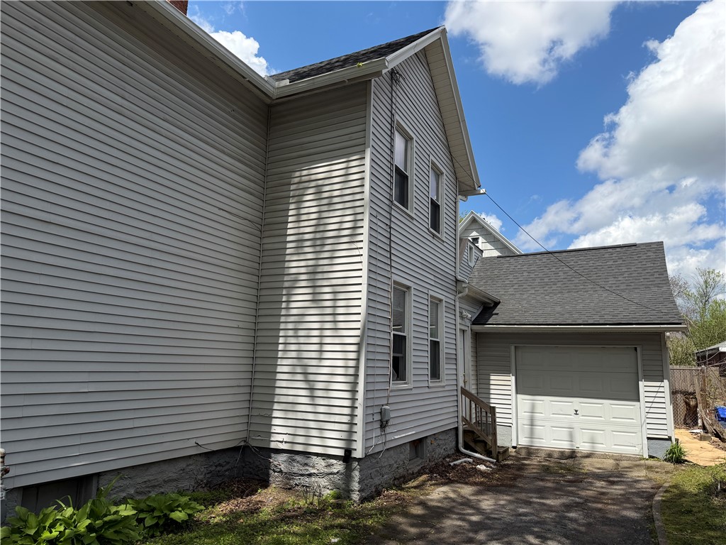 224-226 Hamilton Street Rochester, NY 14620 - Photo 3 of 46