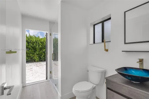 $699,500 | 9340 Northwest 32nd Street, Sunrise, FL 33351