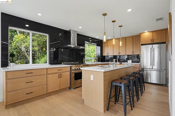 $1,888,000 | 7825 Skyline Boulevard, Oakland, CA 94611