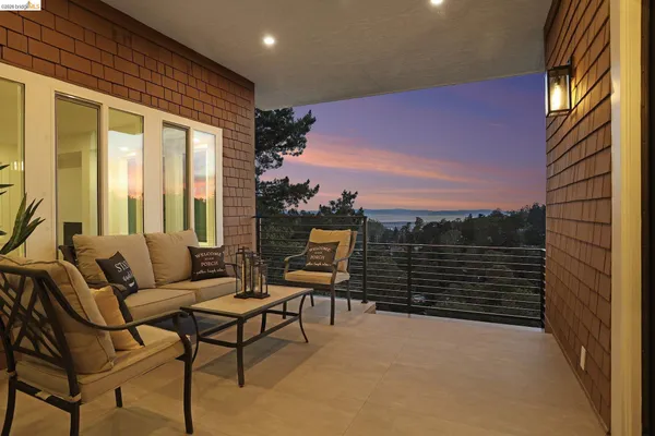 $1,888,000 | 7825 Skyline Boulevard, Oakland, CA 94611