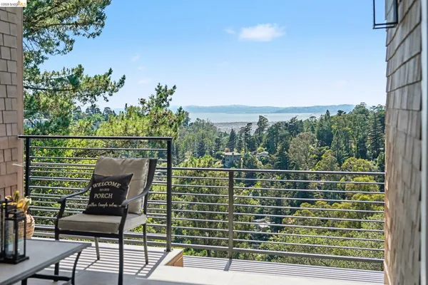 $1,888,000 | 7825 Skyline Boulevard, Oakland, CA 94611