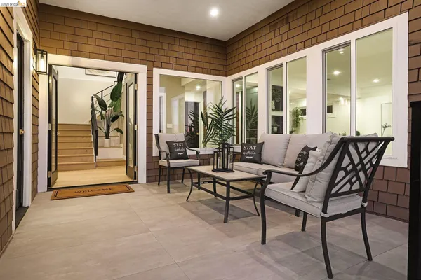 $1,888,000 | 7825 Skyline Boulevard, Oakland, CA 94611