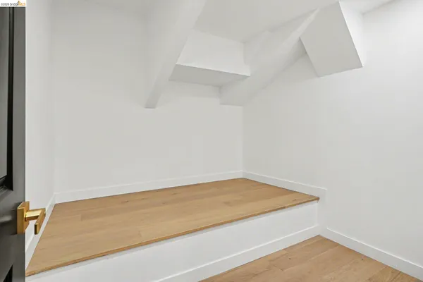 $1,888,000 | 7825 Skyline Boulevard, Oakland, CA 94611