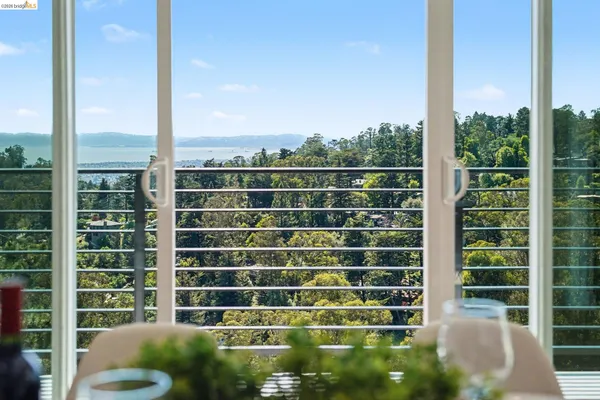 $1,888,000 | 7825 Skyline Boulevard, Oakland, CA 94611