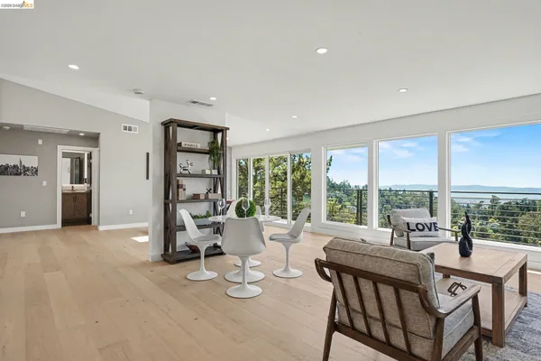 $1,888,000 | 7825 Skyline Boulevard, Oakland, CA 94611