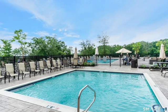 $3,300 | 203 Center Meadow Lane, Unit 203, Danbury, CT 06810