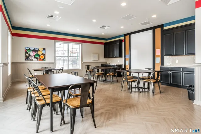 $3,300 | 203 Center Meadow Lane, Unit 203, Danbury, CT 06810