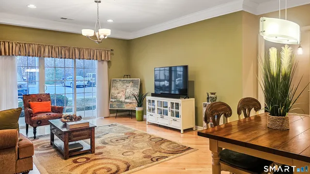 $3,300 | 203 Center Meadow Lane, Unit 203, Danbury, CT 06810