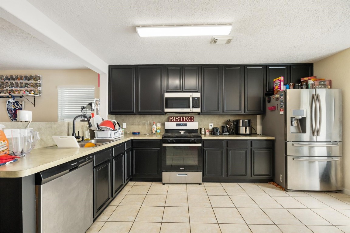 19442 Bold River Road Tomball, TX 77375 - Photo 8 of 18 Kitchen