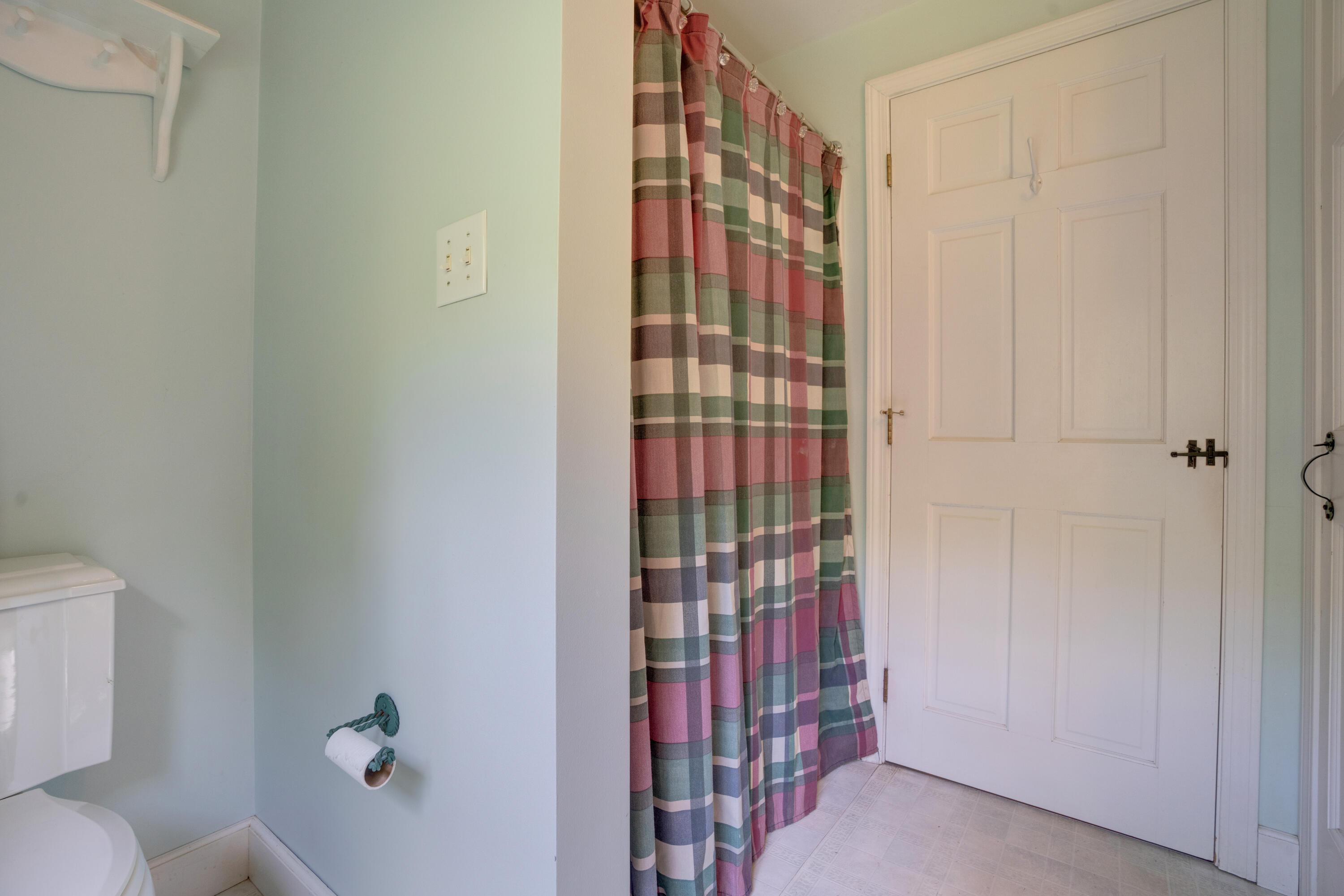 15 Crockett Road Gorham, ME 04038 - Photo 31 of 45 2nd flr bath