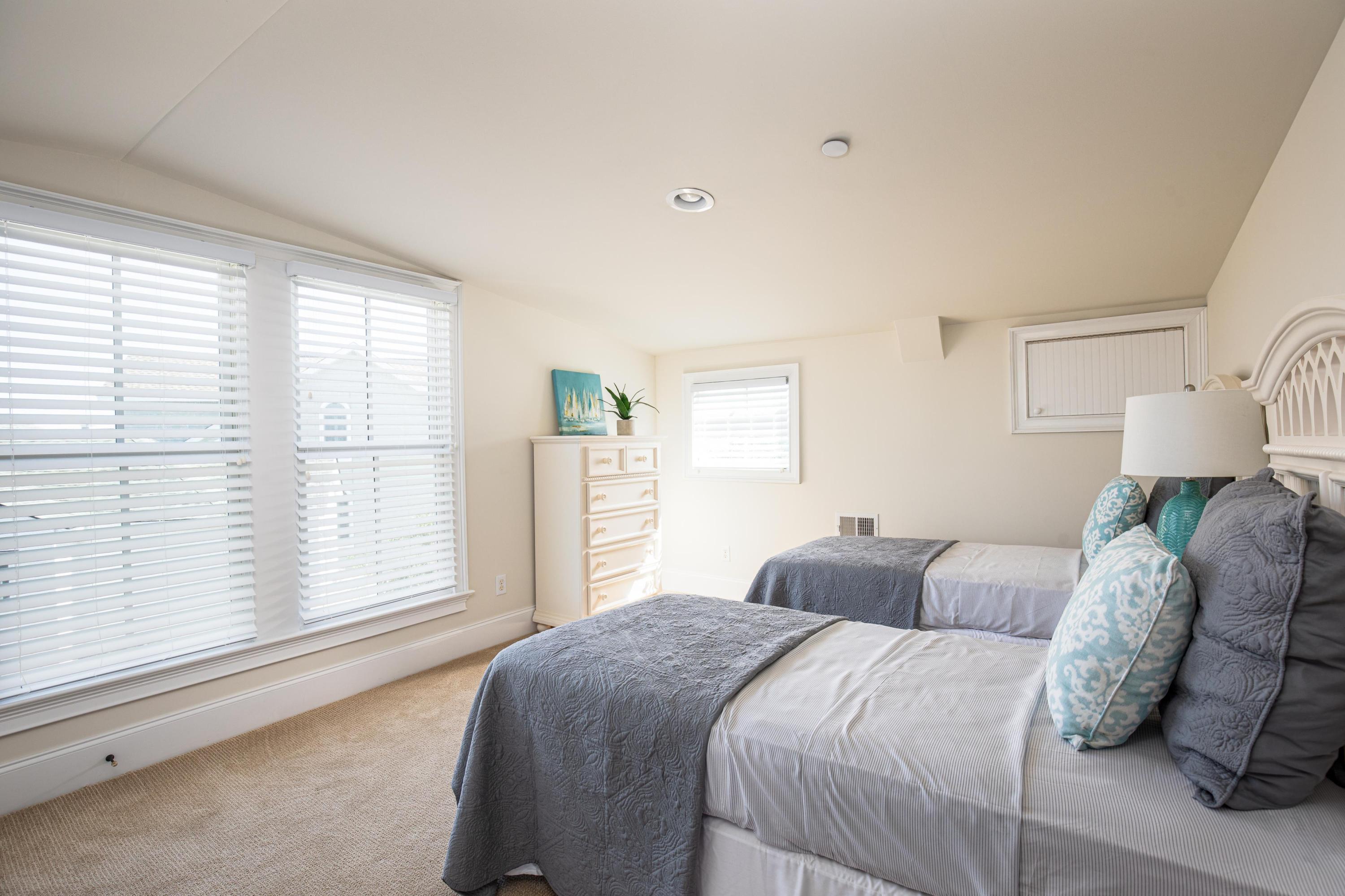 12 Ocean Point Drive Isle of Palms, SC 29451 - Photo 30 of 49 2_Interior_12 OP