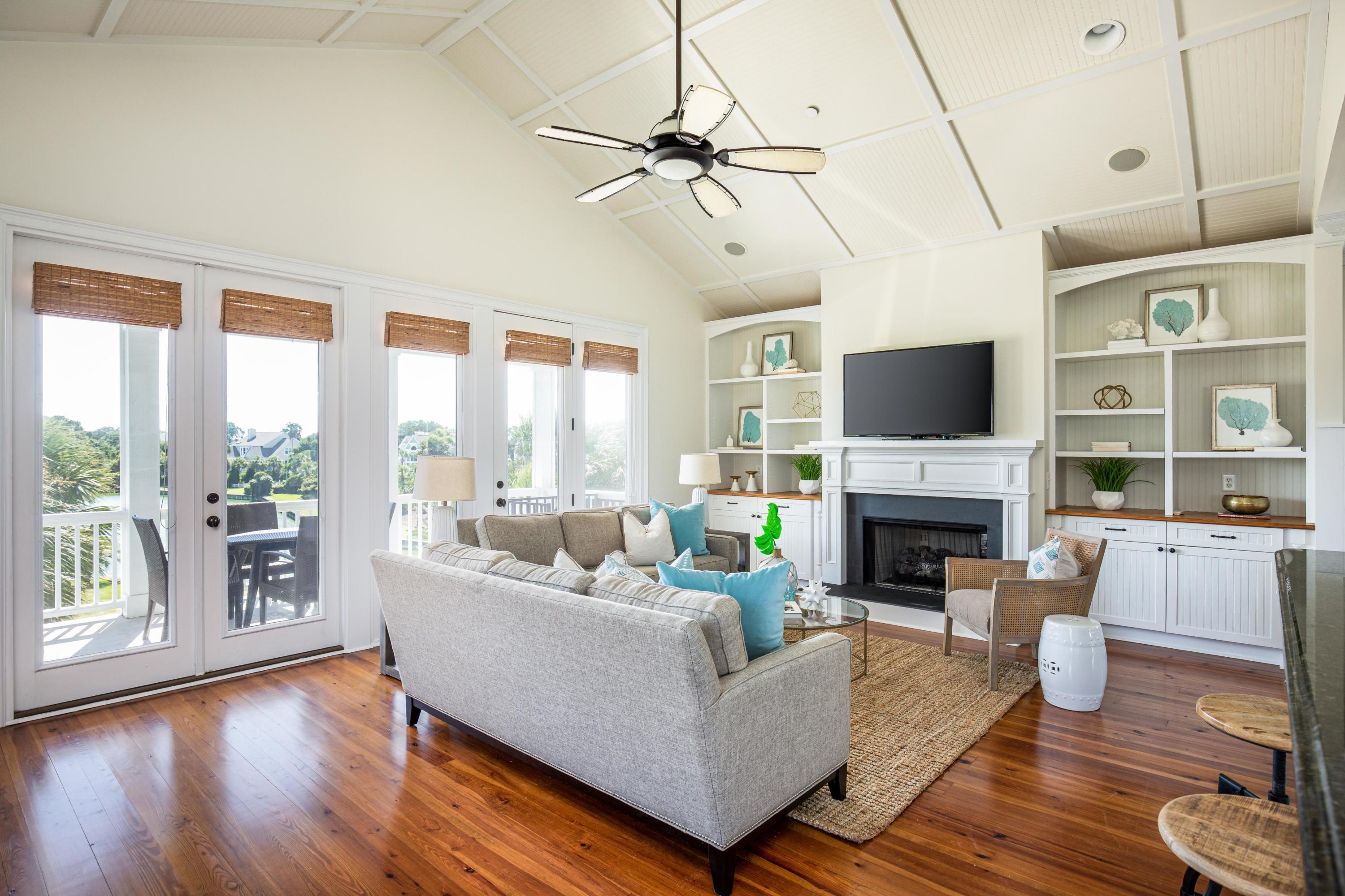 12 Ocean Point Drive Isle of Palms, SC 29451 - Photo 4 of 49 14_Interior_12 OP