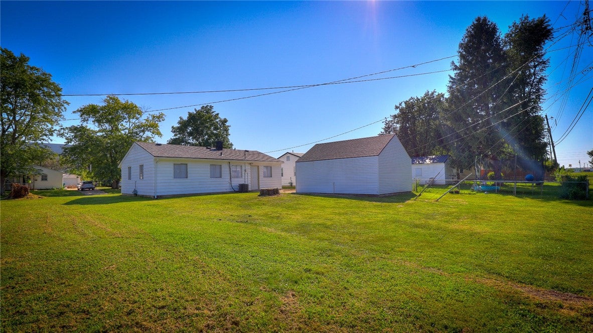2856 East Cardinal Drive Decatur, IL 62526 - Photo 5 of 24 Gallery Image 5